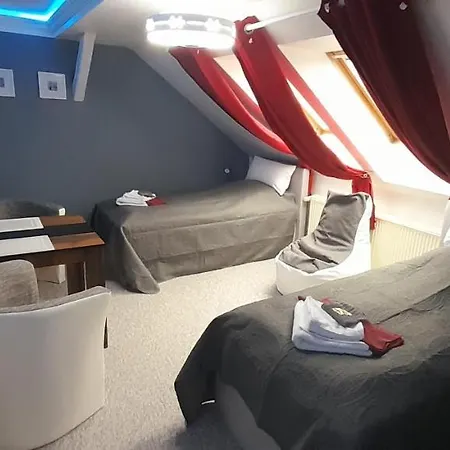 Best-preis -vip Lounge- Mit Netflix, Self-check-in, Ebike Ladestation, Fahrradraum, Wlan Und Netflix - Direkt Am Elberadweg Im Herzen Von Lejlighed Wittenberge