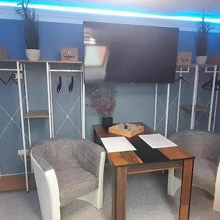 Appartement Best-preis -vip Lounge- Mit Netflix, Self-check-in, Ebike Ladestation, Fahrradraum, Wlan Und Netflix - Direkt Am Elberadweg Im Herzen Von