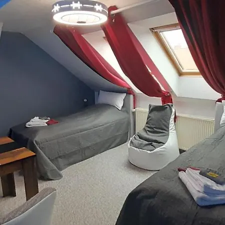 Best-preis -vip Lounge- Mit Netflix, Self-check-in, Ebike Ladestation, Fahrradraum, Wlan Und Netflix - Direkt Am Elberadweg Im Herzen Von