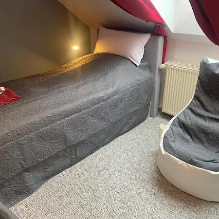 Appartement Best-preis -vip Lounge- Mit Netflix, Self-check-in, Ebike Ladestation, Fahrradraum, Wlan Und Netflix - Direkt Am Elberadweg Im Herzen Von *