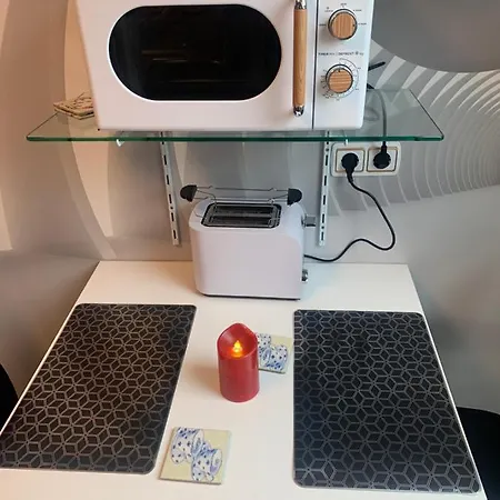 Best-preis -vip Lounge- Mit Netflix, Self-check-in, Ebike Ladestation, Fahrradraum, Wlan Und Netflix - Direkt Am Elberadweg Im Herzen Von Appartement