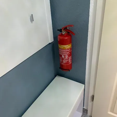 Best-preis -vip Lounge- Mit Netflix, Self-check-in, Ebike Ladestation, Fahrradraum, Wlan Und Netflix - Direkt Am Elberadweg Im Herzen Von Appartement