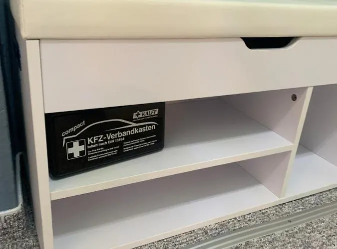 Apartment Elberadweg Vip Lounge: Riverside Comfort With Netflix & E-bike Station